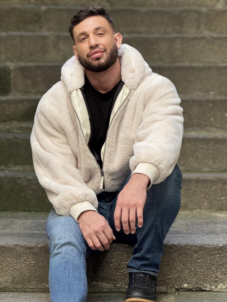 Chico busca chica en Pontevedra: 