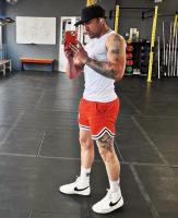 612561084: Chico busca chica en Cádiz