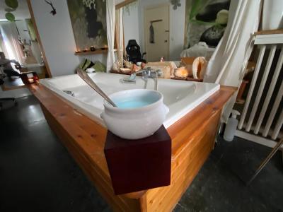 631565643: Chica busca chico en Barcelona