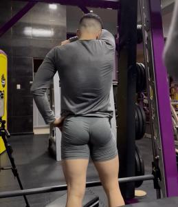 Chico busca chica en Málaga: 