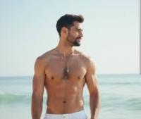 627435145: Chico busca chica en Barcelona