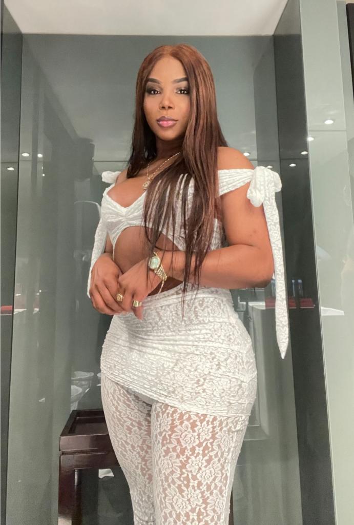 611252771: Transexual en Barcelona