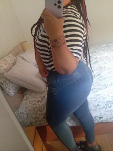 615530624: Chica busca chico en Madrid