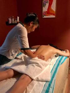 932226595: Chica busca chico en Barcelona