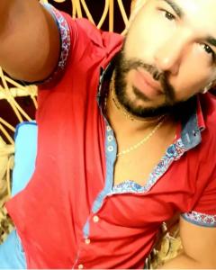 722170498: Chico busca chica en Barcelona