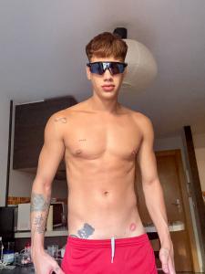 672190778: Chico busca chica en Málaga