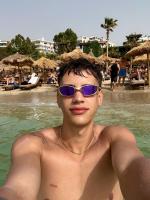 672190778: Chico busca chica en Málaga