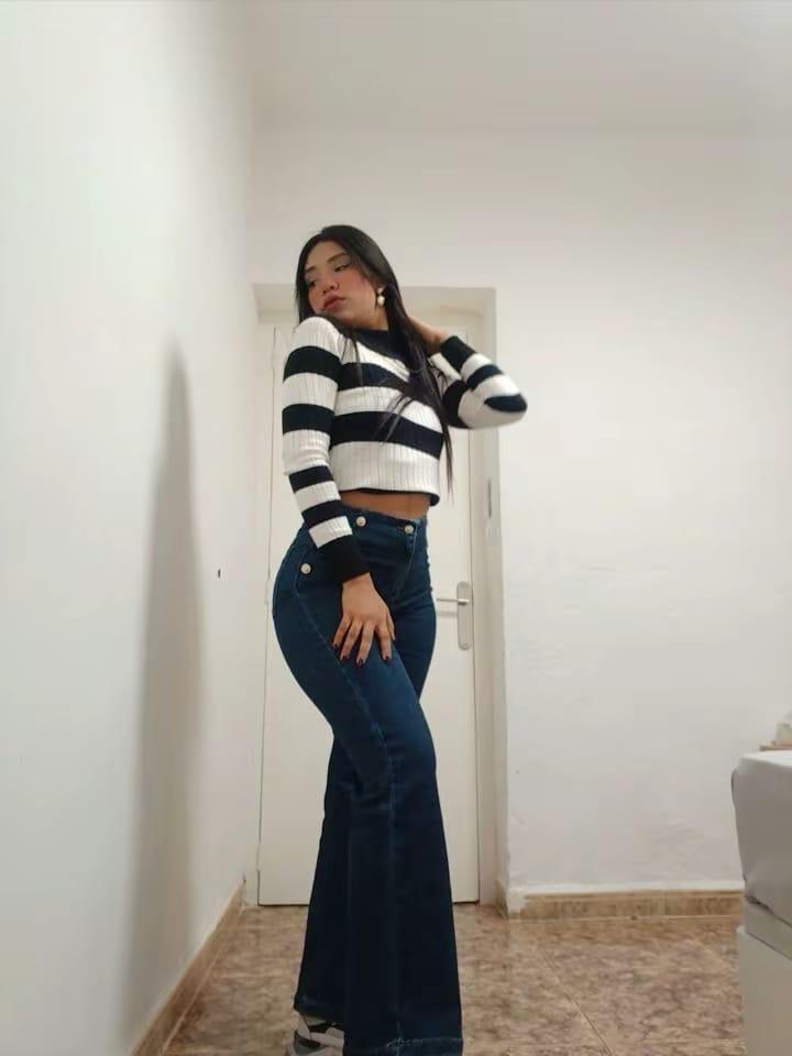 667094560: Chica busca chico en Castellón