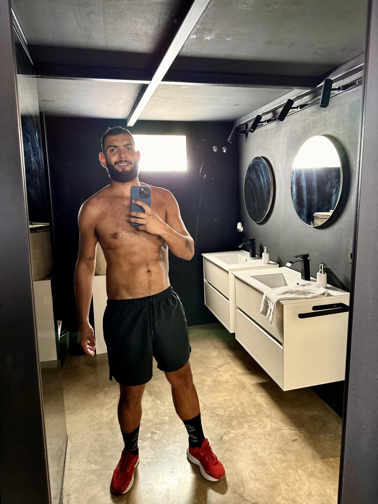 742072176: Chico busca chica en Madrid