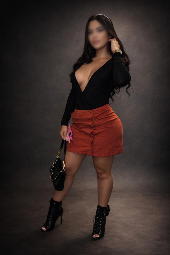 Chica busca chico en Sevilla: 