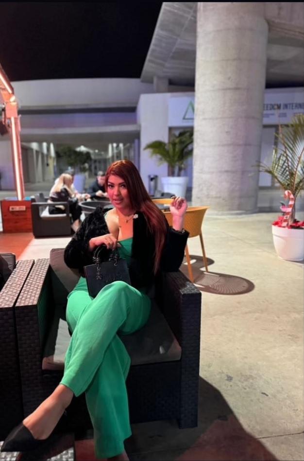 Chica busca chico en Tenerife: 