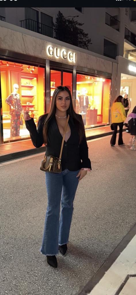 Chica busca chico en Cádiz: 