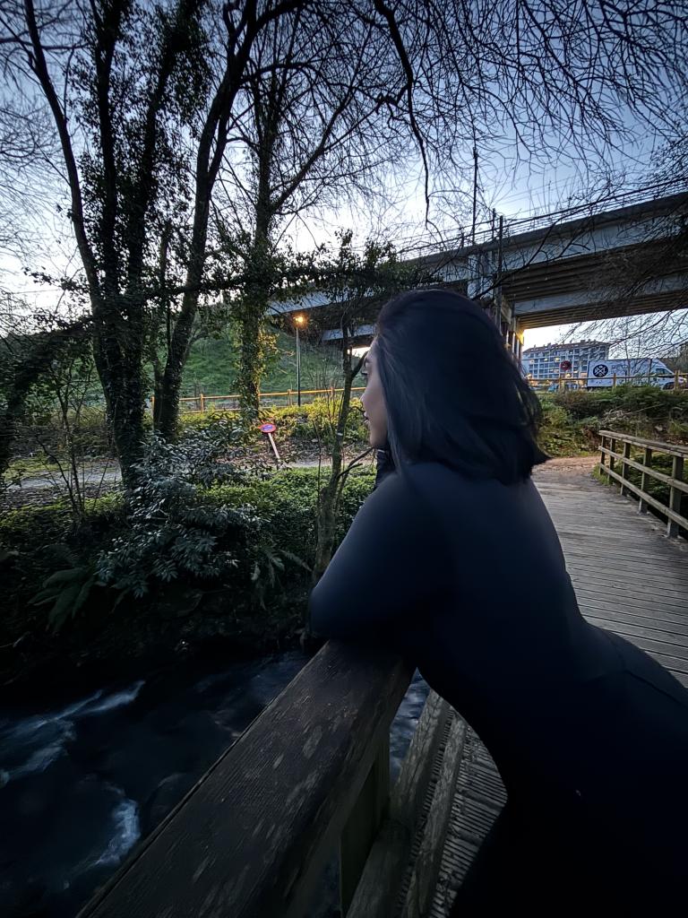 613873600: Chica busca chico en La Coruña