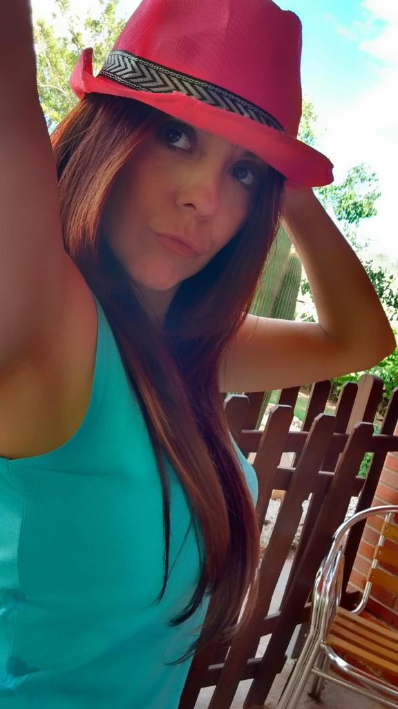 670754362: Chica busca chico en Castellón