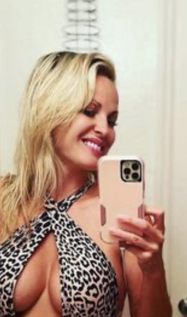 672511147: Chica busca chico en Málaga