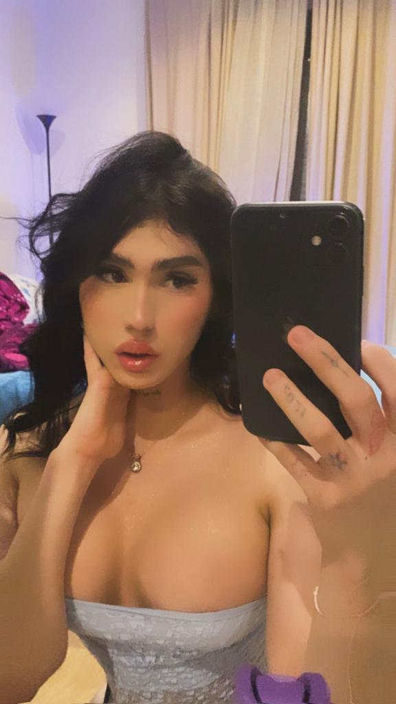 647440709: Transexual en Barcelona