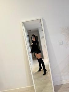 624976681: Chica busca chico en Madrid