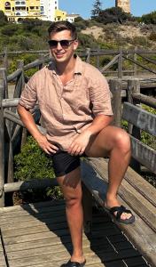 614927188: Chico busca chica en Málaga