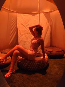 662299145: Chica busca chico en Ibiza