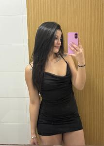 607400943: Chica busca chico en Barcelona