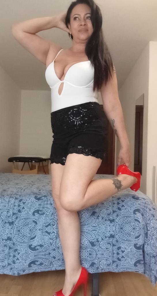 637118519: Chica busca chico en Orense