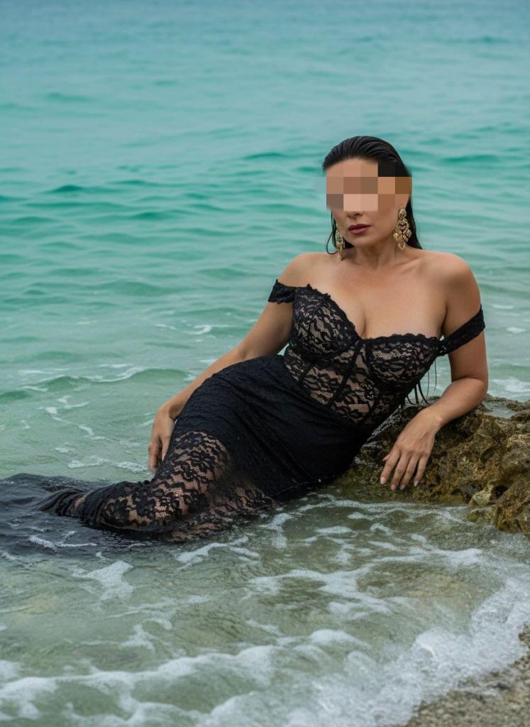 Chica busca chico en Cádiz: 