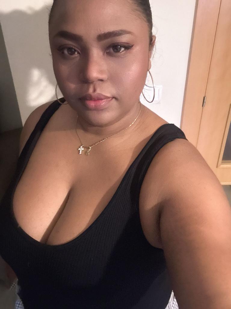 624585684: Chica busca chico en Huesca