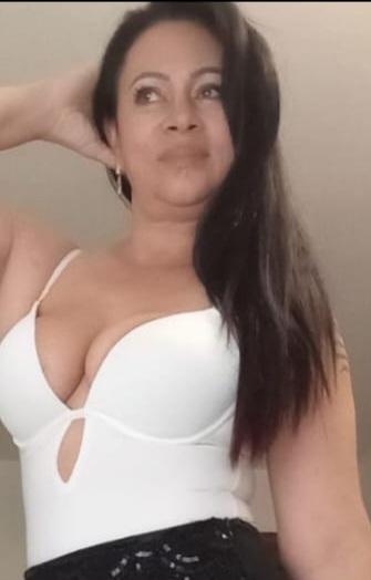 637118519: Chica busca chico en Orense