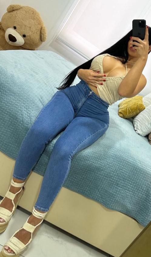 Chica busca chico en Huelva: 