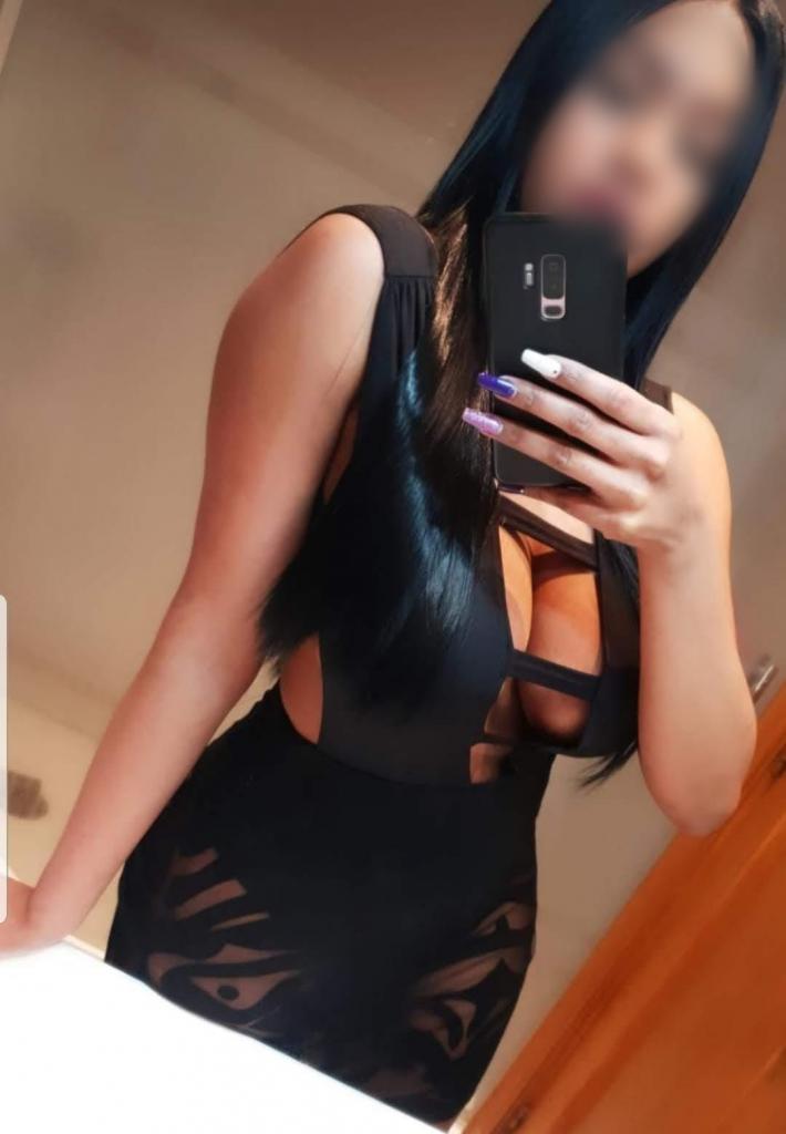 Chica busca chico en Sevilla: 