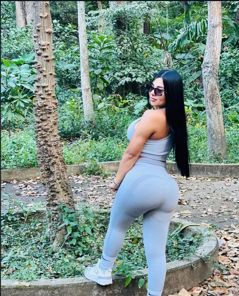 Chica busca chico en Almería: 