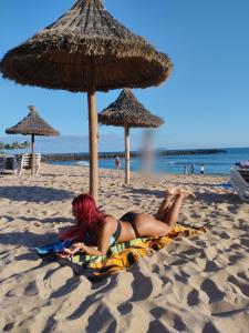 Chica busca chico en Tenerife: 