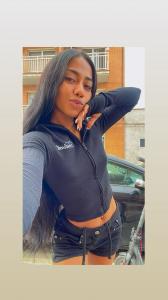 674447458: Chica busca chico en Barcelona