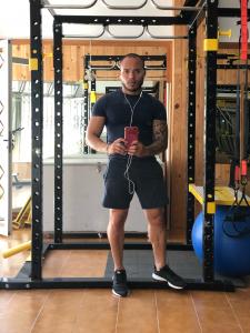 677161124: Chico busca chica en Madrid