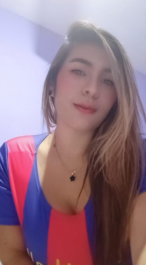 647409201: Chica busca chico en Gerona