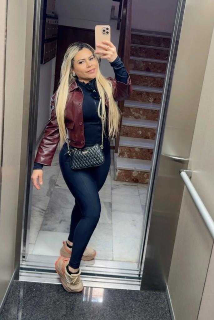 692288426: Chica busca chico en Málaga