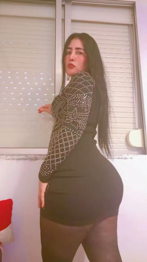 653266834: Chica busca chico en Sevilla