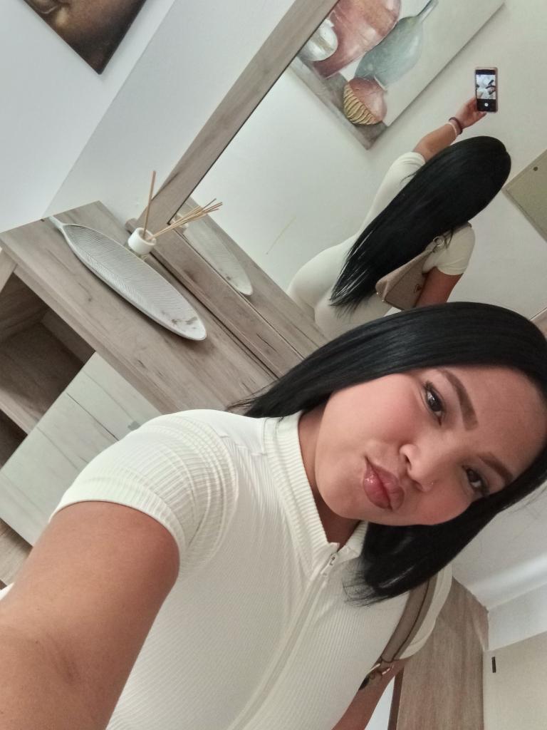 Chica busca chico en Cádiz: 