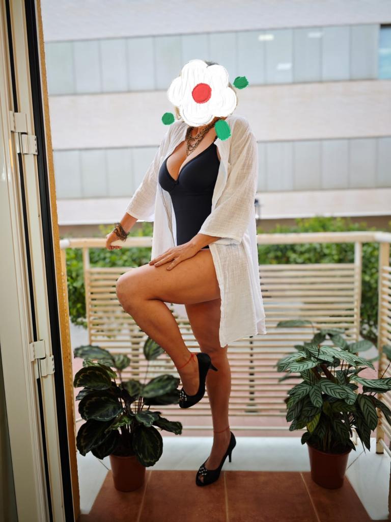 Chica busca chico en Almería: 