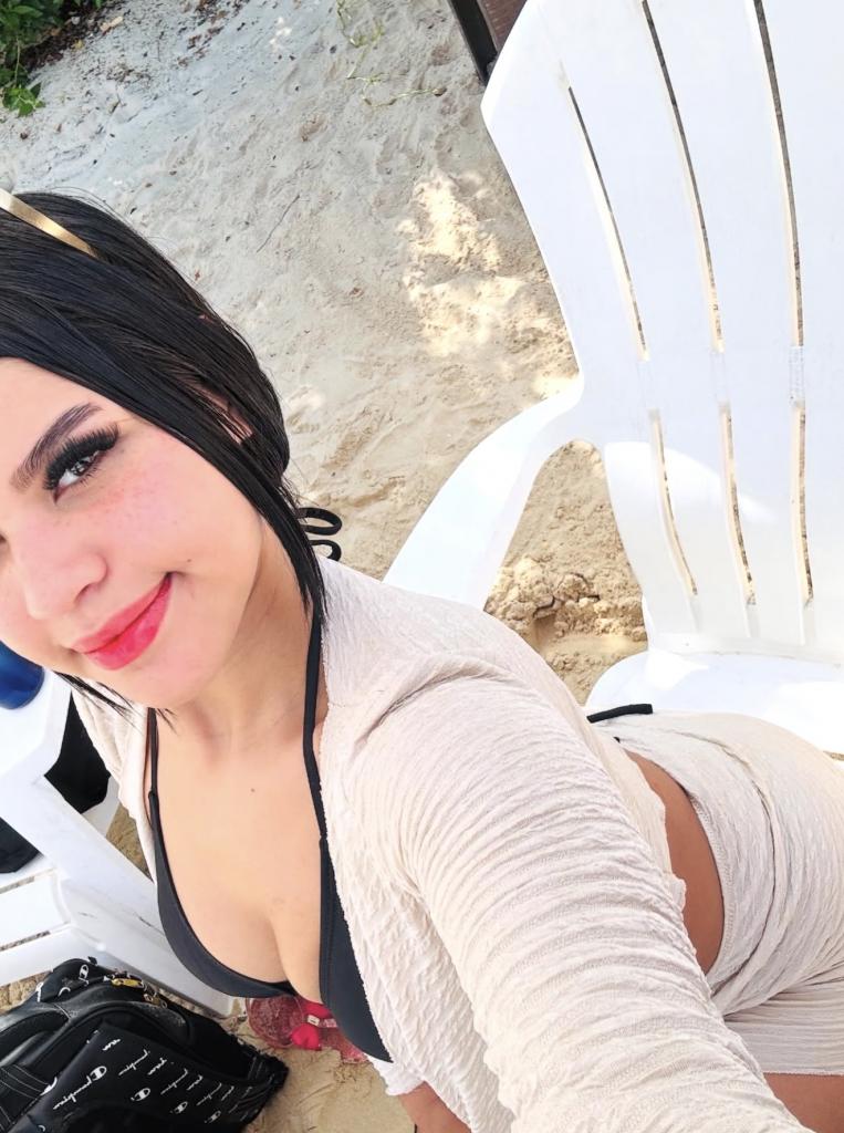 667587677: Chica busca chico en Madrid