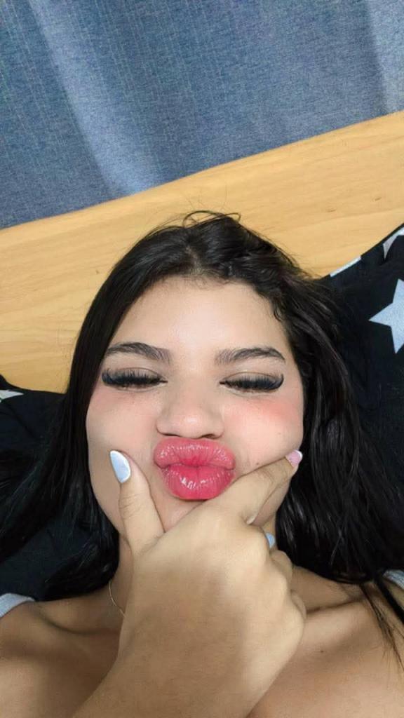 667587677: Chica busca chico en Madrid