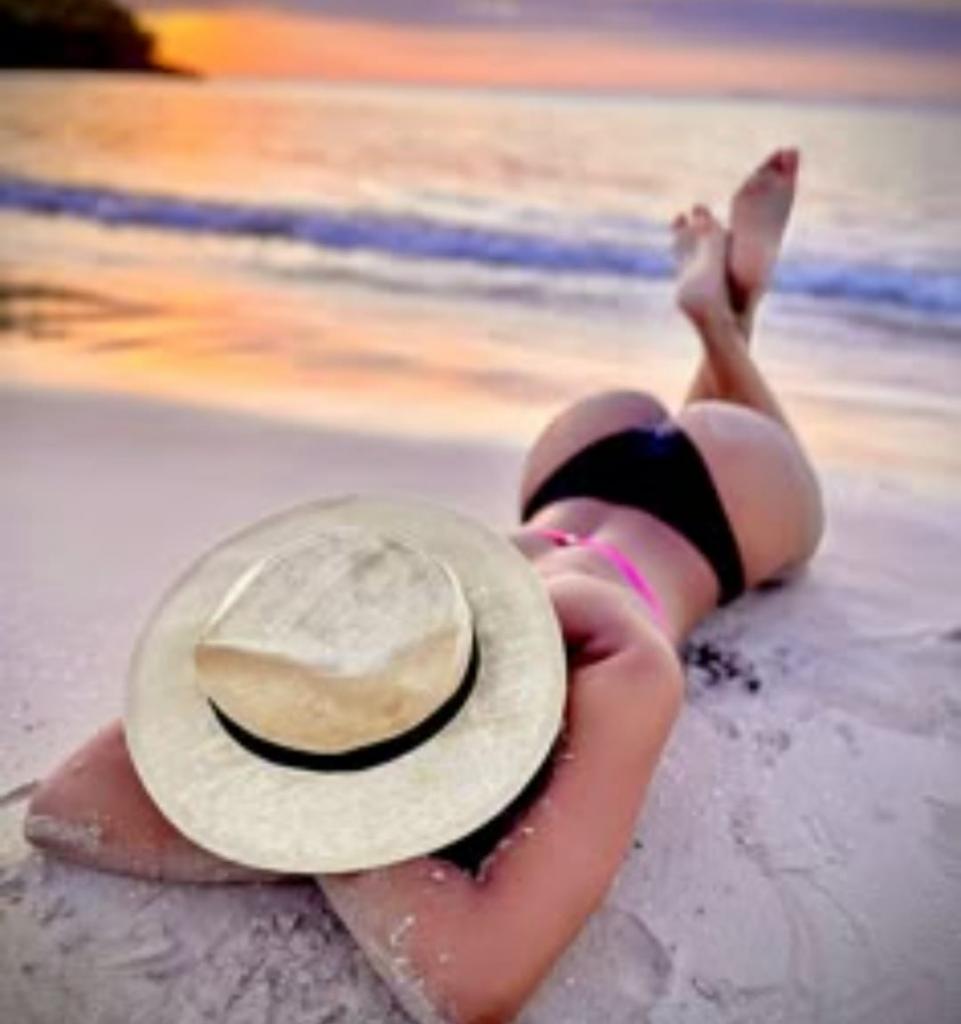 Chica busca chico en Ibiza: 