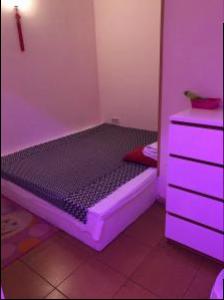 654746818: Chica busca chico en Barcelona