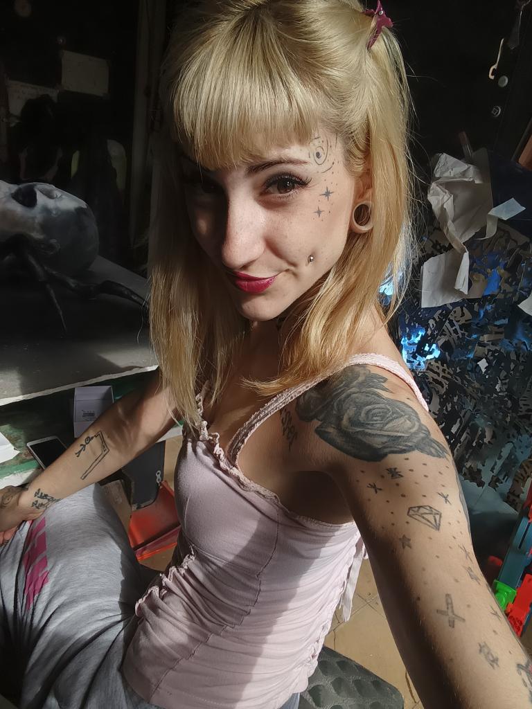 Chica busca chico en Cádiz: 