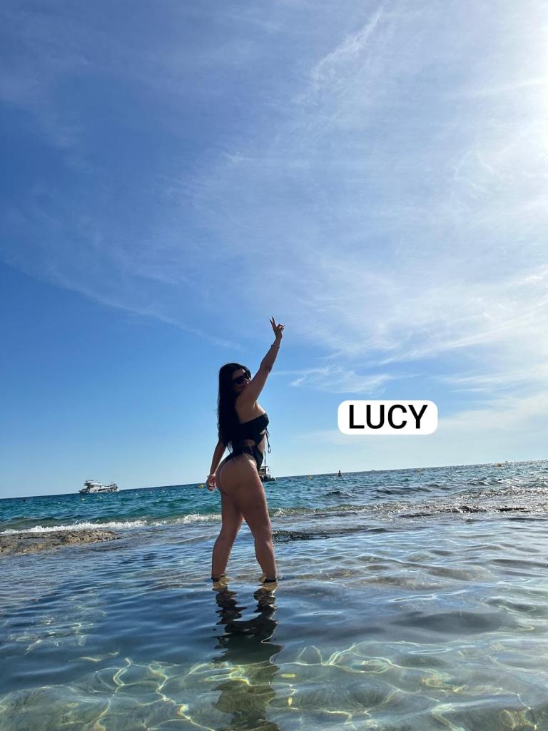 Chica busca chico en Cádiz: 