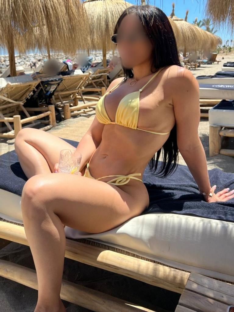 613440933: Chica busca chico en Málaga