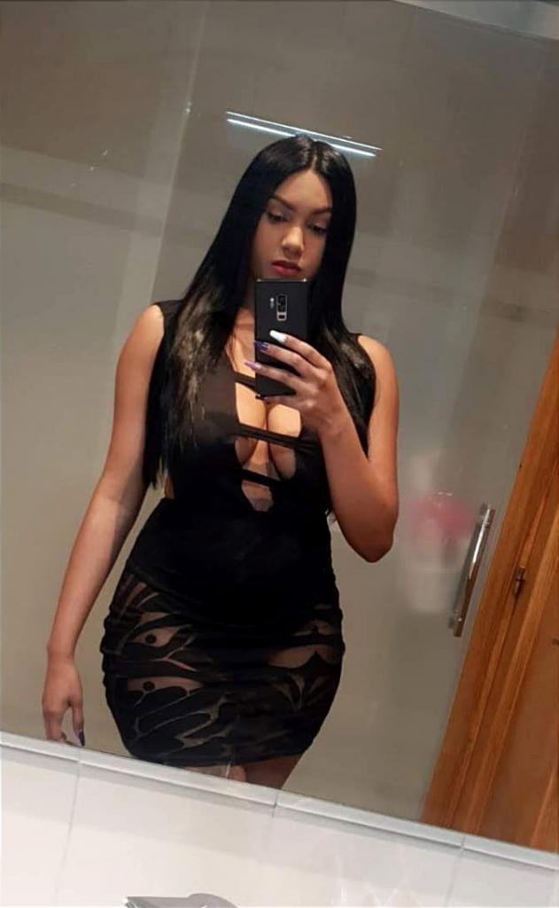 631035240: Chica busca chico en La Coruña