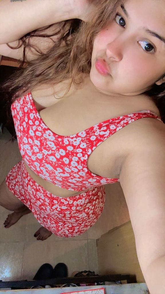 682318047: Chica busca chico en Murcia