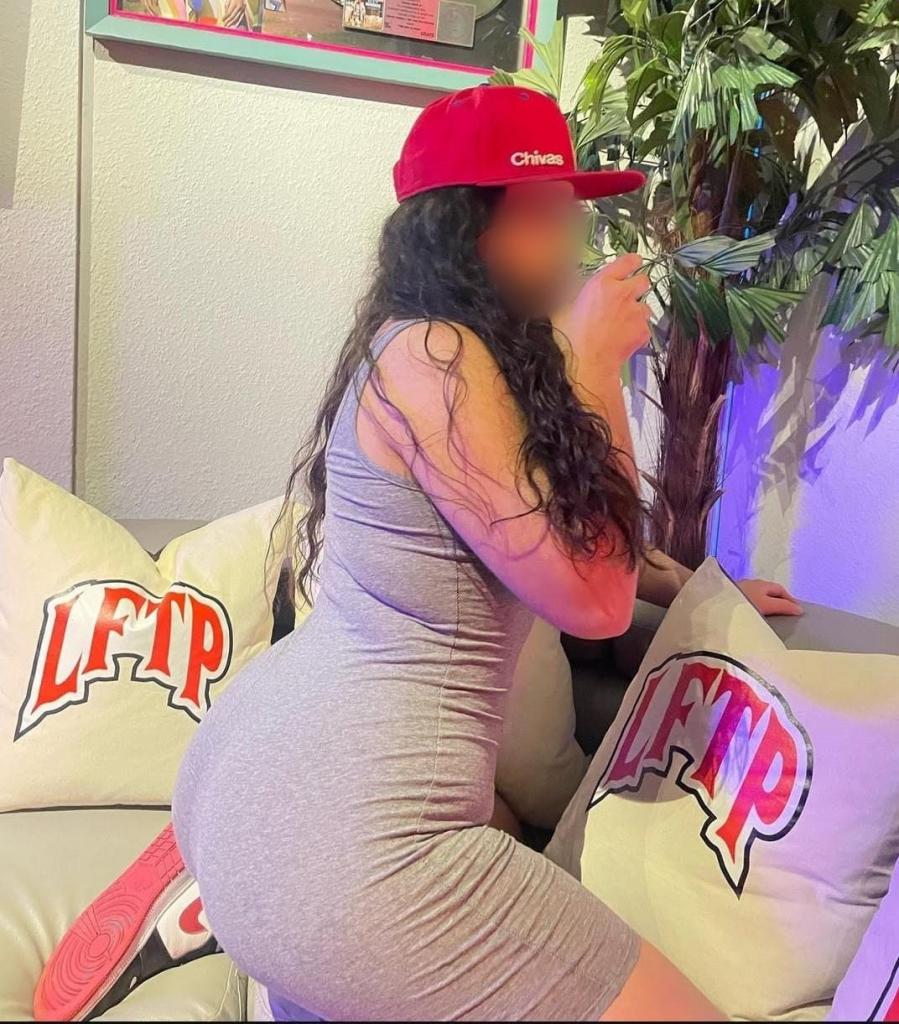 614042503: Chica busca chico en Alicante