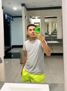 631232992: Chico busca chica en Barcelona